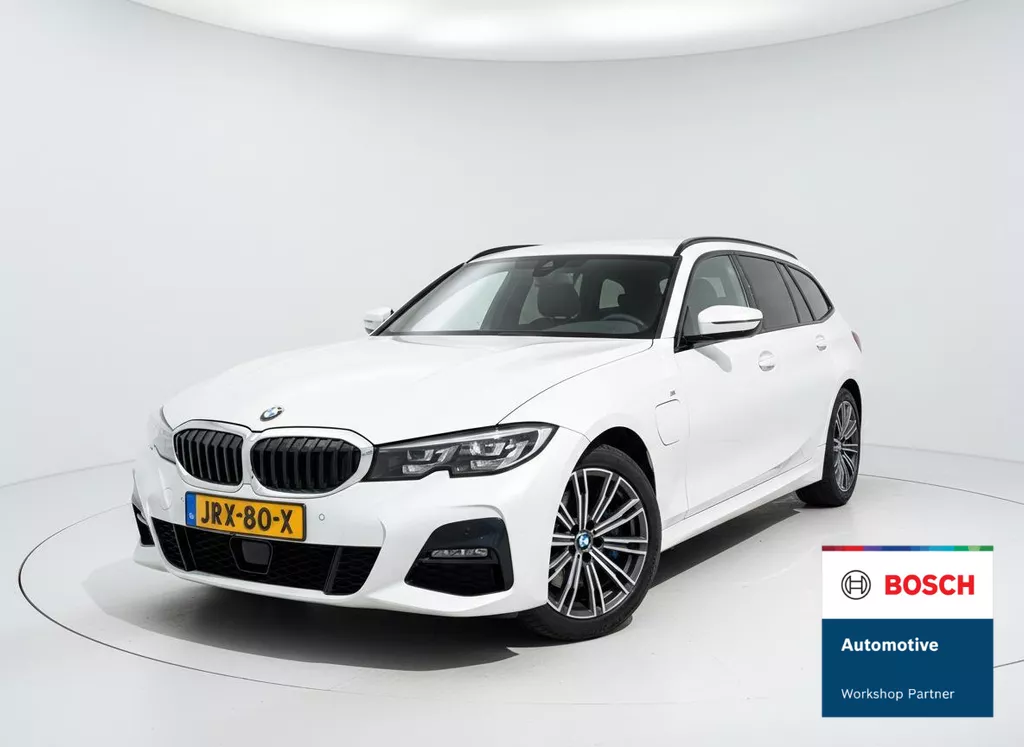 BMW 3-serie Touring 330e M sport ACC Trekhaak