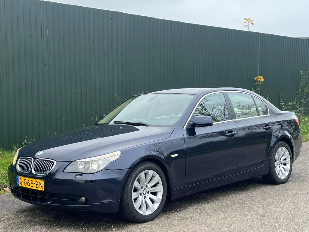 BMW 5-serie 523i AUT LEER NAVI CRUISE