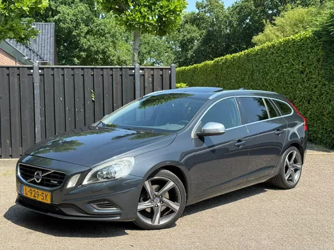 Volvo V60 1.6 T3 R-Design Volvo V60 1.6 T3 R-Design